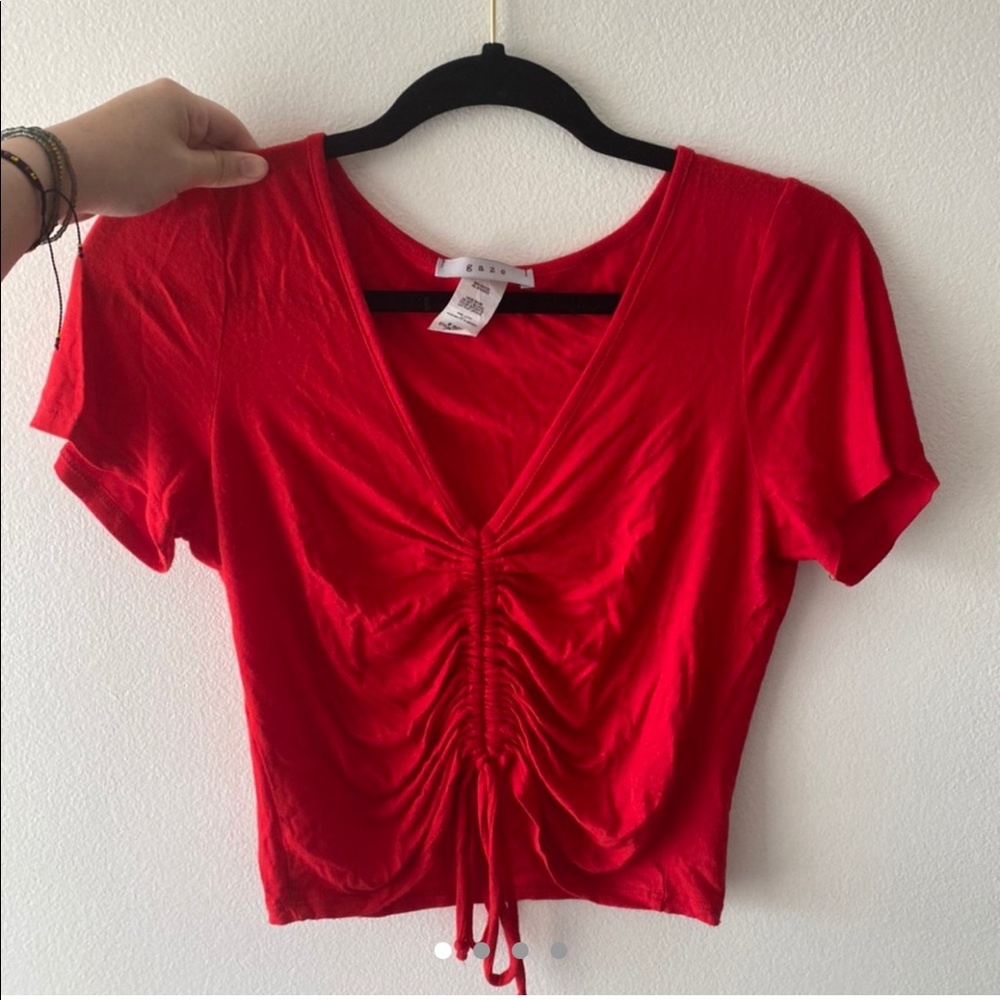 Cute red top